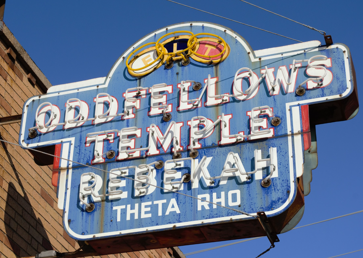 Flora Oddfellows Lodge 151 logo
